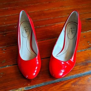 RED PATENT LEATHER HEELS  DARK CHERRY